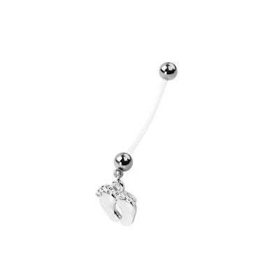 Köldök piercing kismamáknak, talpacskákkal