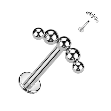 Titán labret dekoratív gyöngysorral