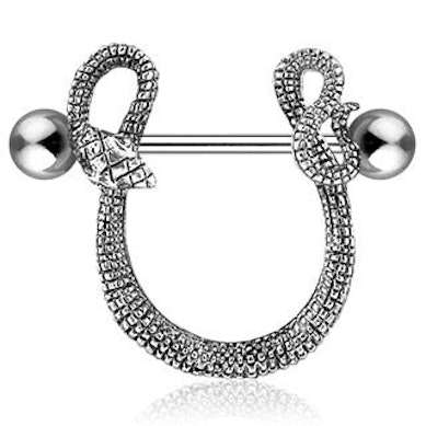 Mell piercing kígyóval