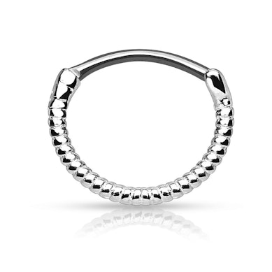 Septum piercing sodrott szárral