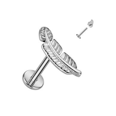 Titán labret aprólékosan kidolgozott madártollal