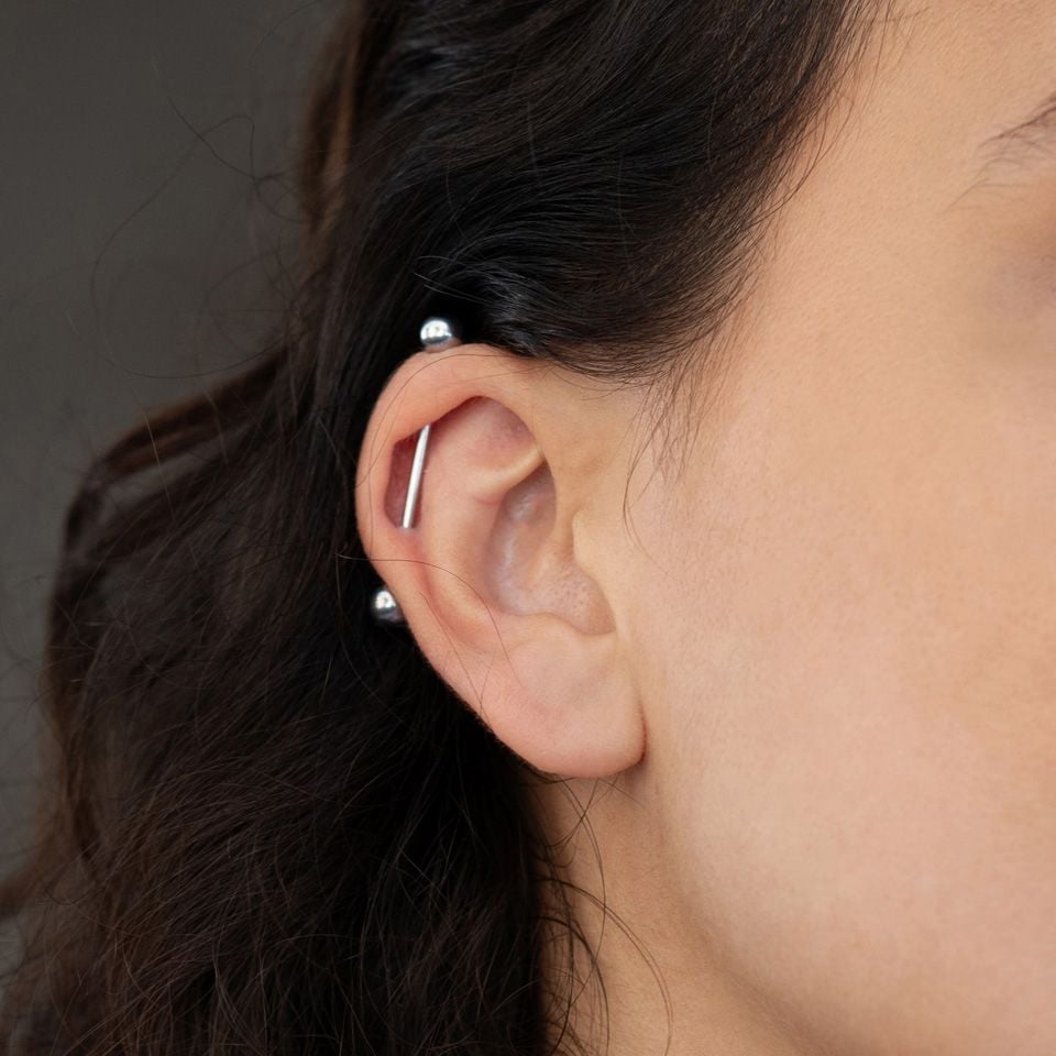 Barbell piercing golyó végekkel