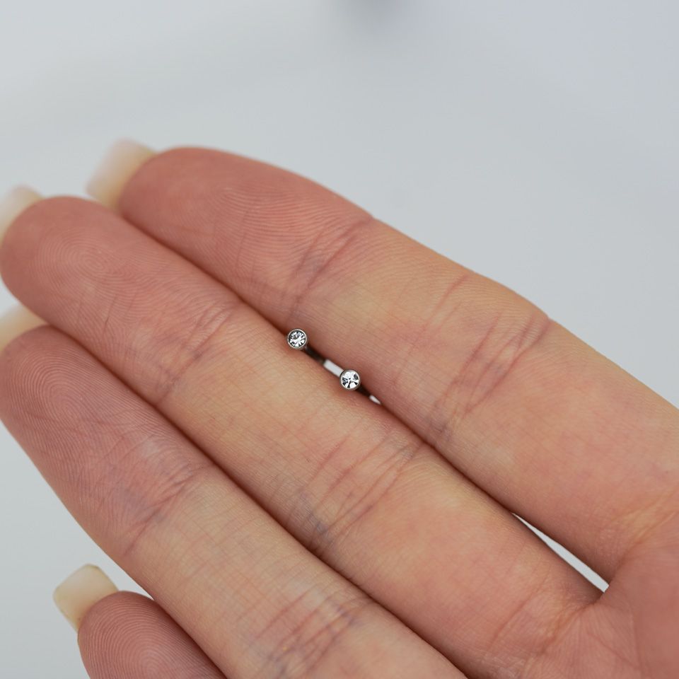 Labret pici kővel és belső menettel