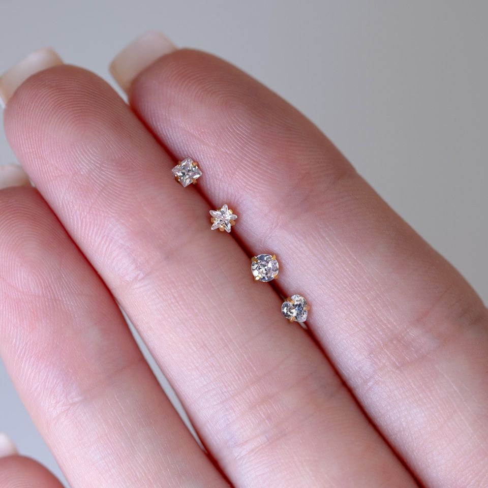 Orr piercing többféle kővel és színben