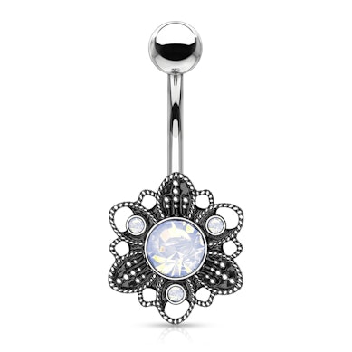 Köldökpiercing antik hatású virág dísszel és opalit kővel