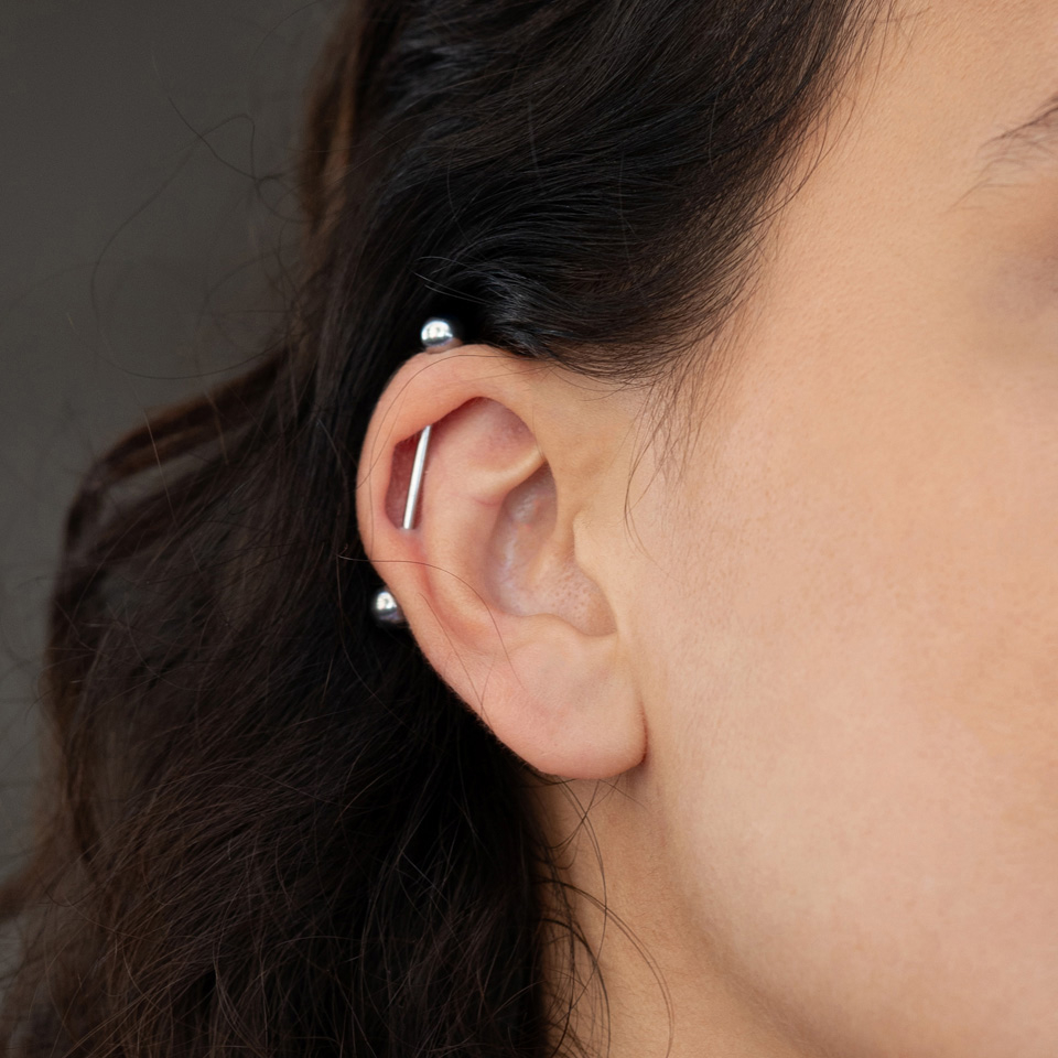 Barbell piercing golyó végekkel