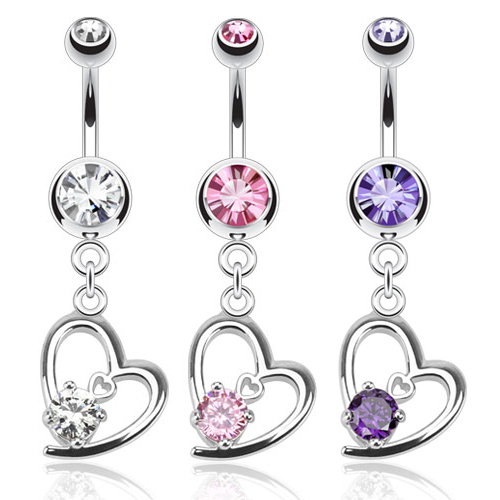 Köldök piercing kővel díszített szív medállal