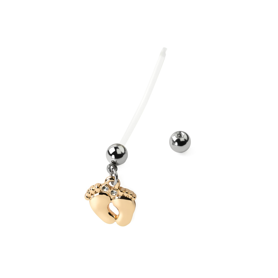 Köldök piercing kismamáknak, talpacskákkal