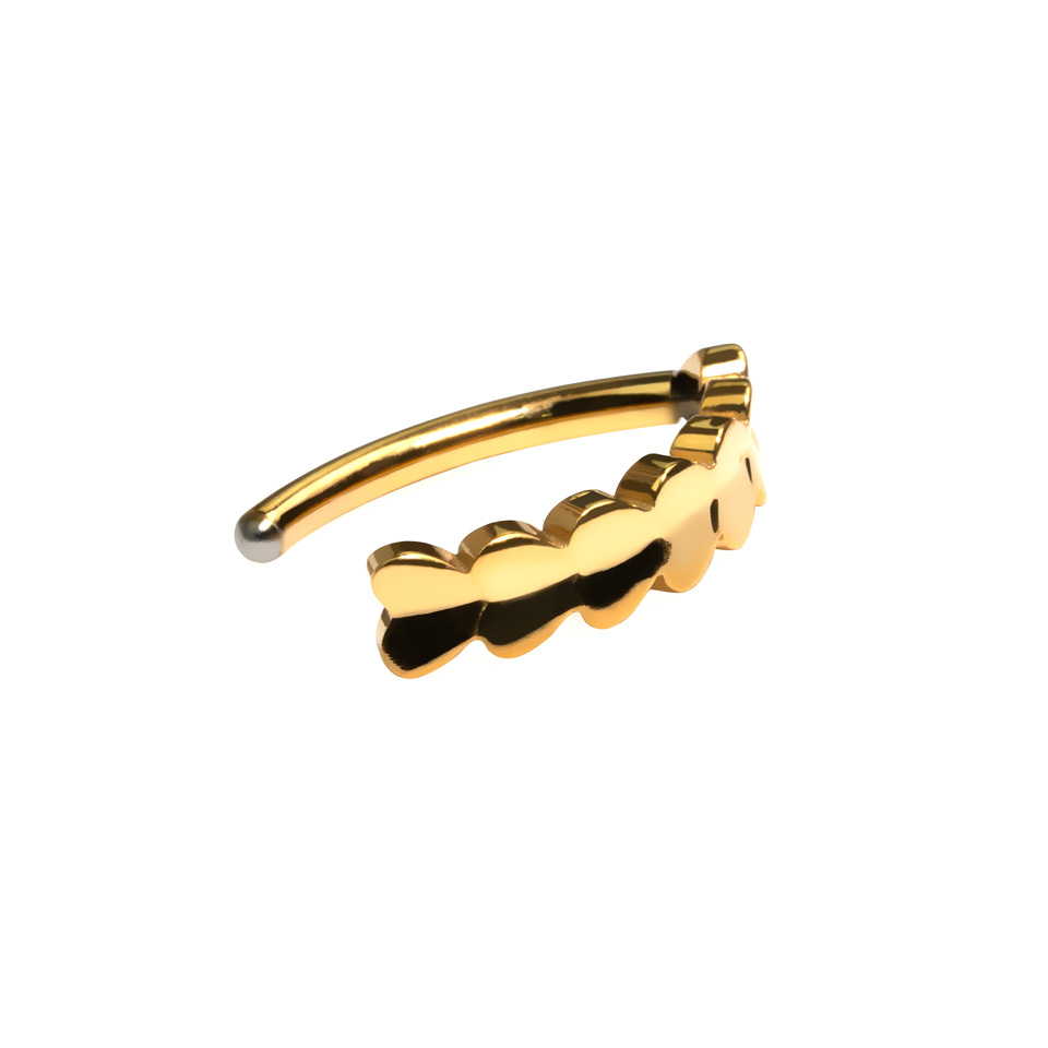 Titán clicker köldökbe szívekkel