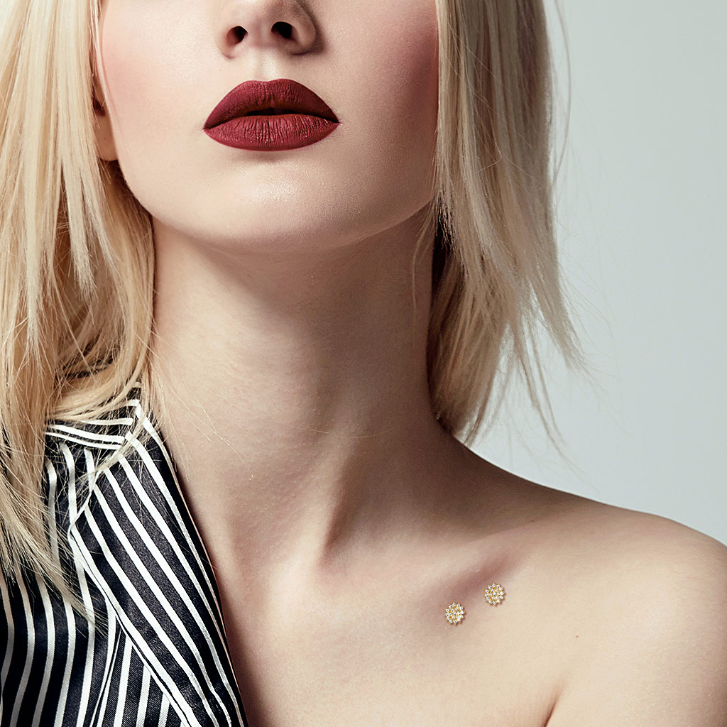 Dermal 14 karátos aranyból és kövecskés virággal