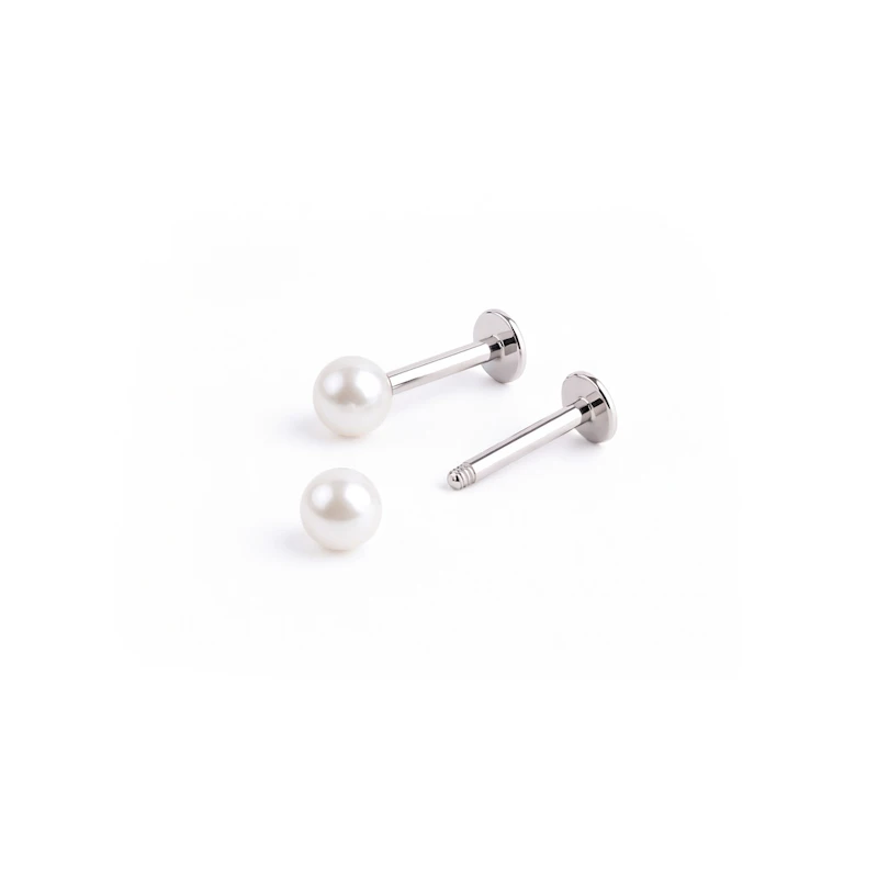 Labret metálfényes golyóval