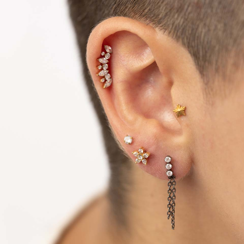 Labret kövekkel kirakott csillaggal, belső menettel