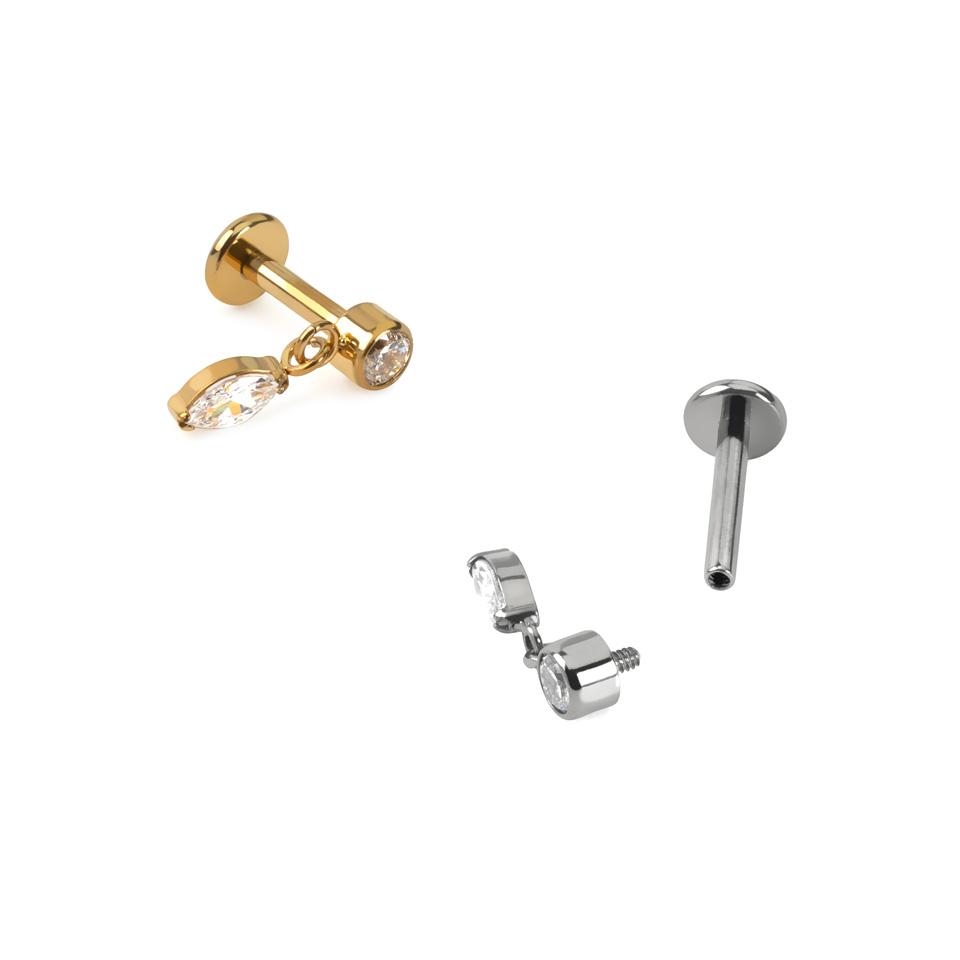 Titán labret marquise lógóval