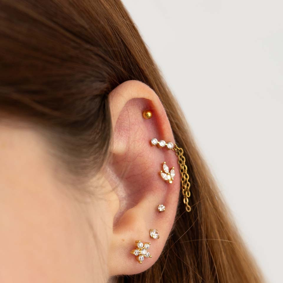 Két oldalú titán labret, szív alakú lapos hátoldallal