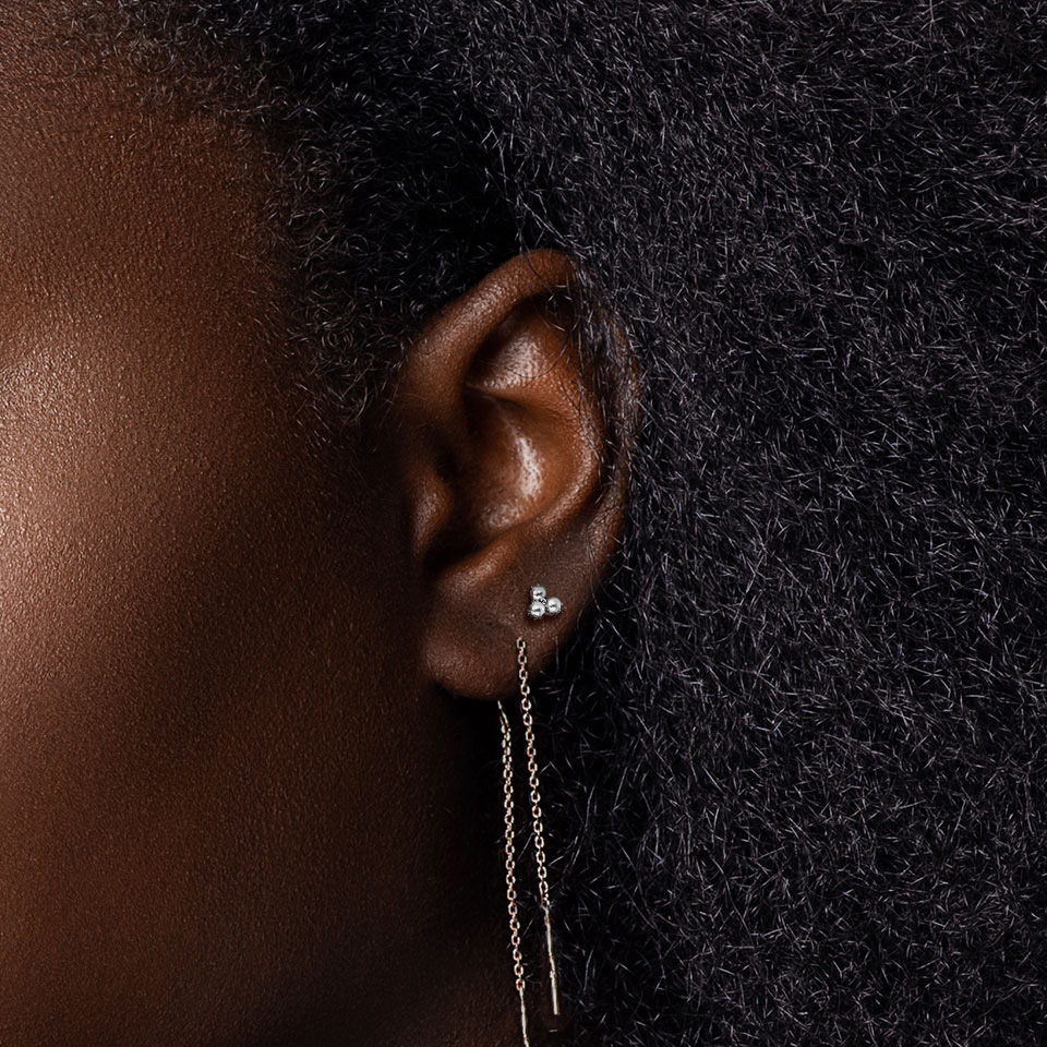 Kecses labret három műgyönggyel