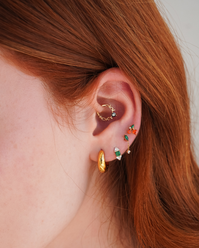 Cseresznyés labret színes kövekkel