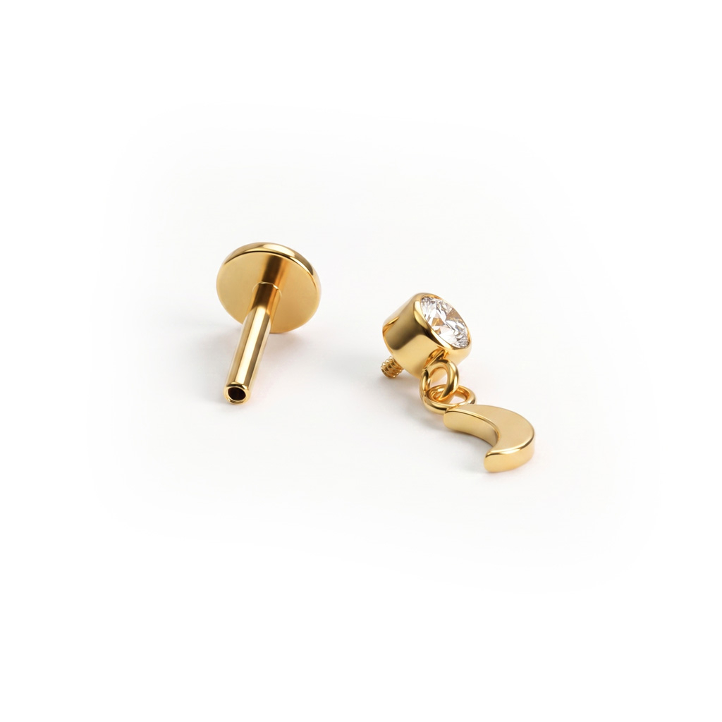 Titán labret holdmedállal