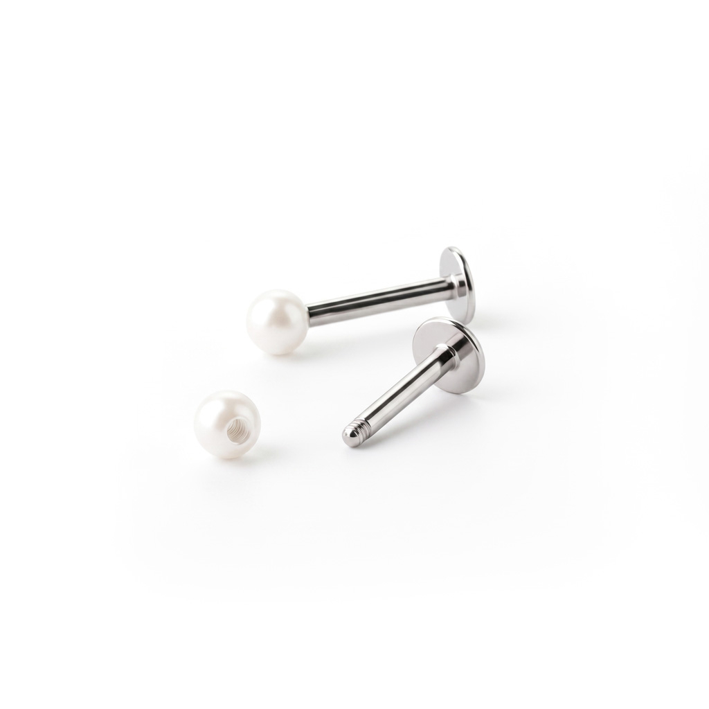 Labret gyöngyház hatású akril golyóval, különféle színekben