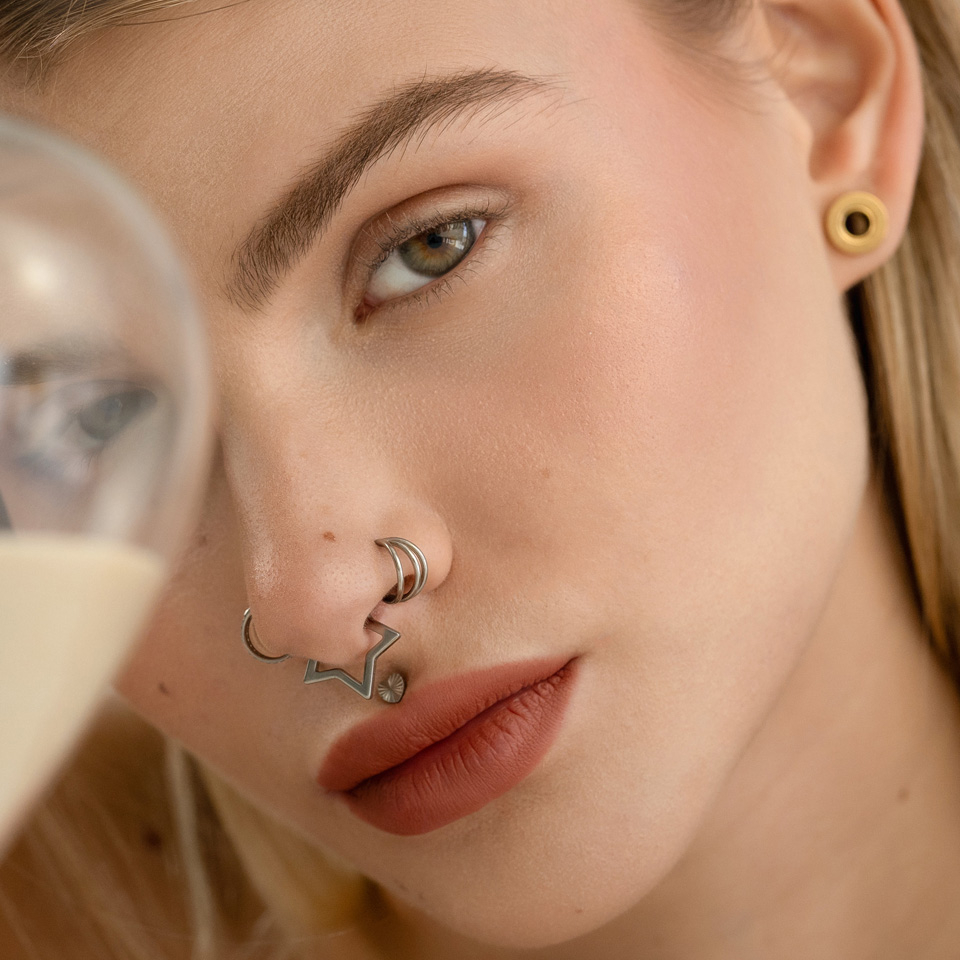 Csillag alakú clicker karika titánból