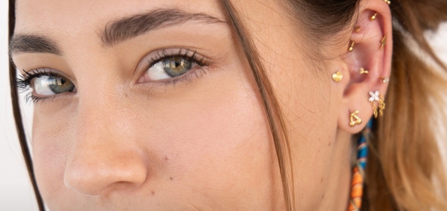 Piercingmódszerek: Pisztoly Vagy Tű Piercingmódszerek: Pisztoly Vagy Tű